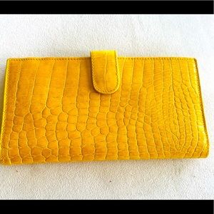 Neiman Marcus Yellow Stampede Leather Wallet. Brand New & Beautiful💛